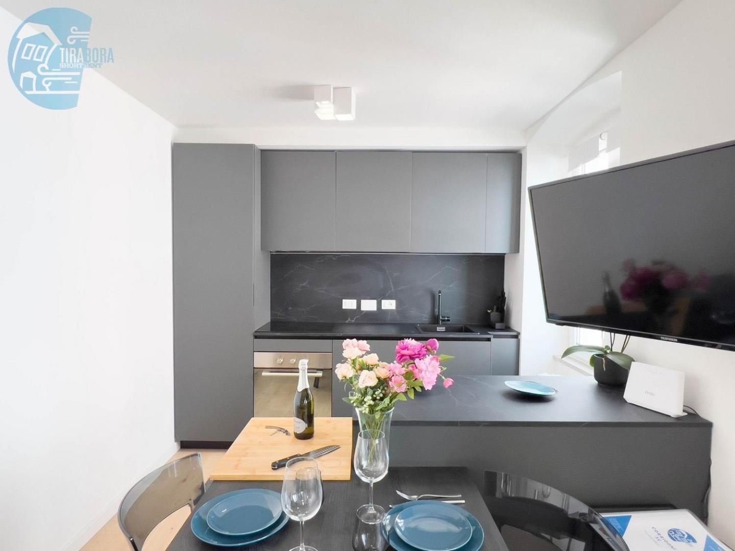 Ferienwohnung Corridoni 3C Tirabora Short Rent Triest Exterior foto